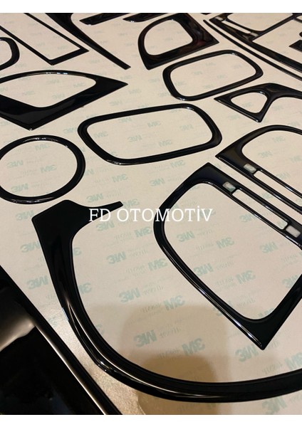 FD Otomotiv Hyundaı Era Parlak Siyah Konsol Maun Kaplama ( Piano Black ) fırsatları