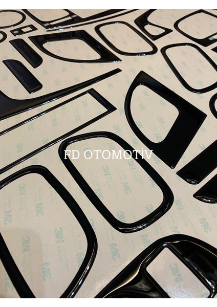 FD Otomotiv Hyundaı Era Parlak Siyah Konsol Maun Kaplama ( Piano Black ) indirimleri