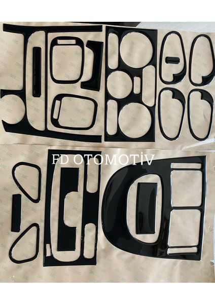 FD Otomotiv Mitsubishi Carisma Parlak Siyah Torpido Konsol Maun Kaplama