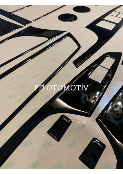 FD Otomotiv Hyundaı Tucson 2015 / 2020 Parlak Siyah Piano Black Torpido Konsol Maun Kaplama