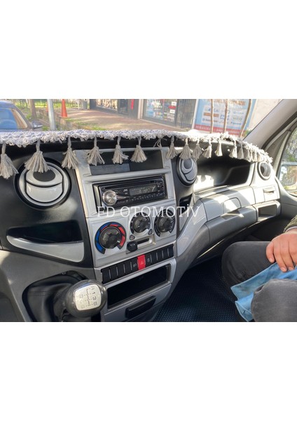 FD Otomotiv Iveco Daily 2006 > Gümüş Gri Konsol Kaplama