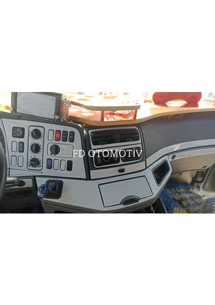 FD Otomotiv Mercedes Axor Gümüş Gri Full Set / Torpido Konsol Maun Kaplama