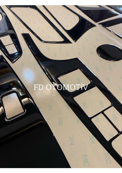 FD Otomotiv Hyundaı Tucson 2015 / 2020 Parlak Siyah Piano Black Torpido Konsol Maun Kaplama fiyatları