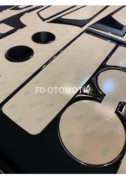 FD Otomotiv Hyundaı Tucson 2015 / 2020 Parlak Siyah Piano Black Torpido Konsol Maun Kaplama fırsatları
