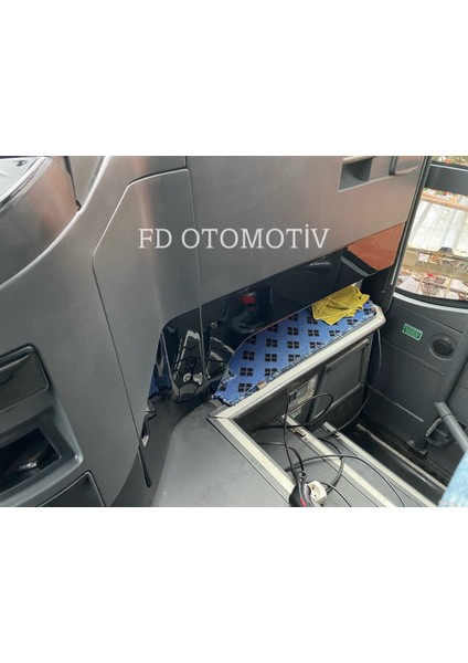 FD Otomotiv Mercedes Travego Parlak Siyah Full Set Konsol Kaplama Eski Göğüs