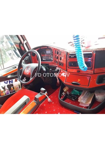 FD Otomotiv Mercedes Axor Kırmızı Renk Full Özel Set Torpido Konsol Maun Kaplaman