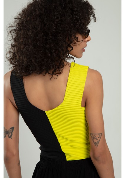 Neon Sarı-siyah Iki Renkli Kadın Spor Askılı V Yaka Yığma Desen Triko Atlet Crop Top Bluz SFYZ1004