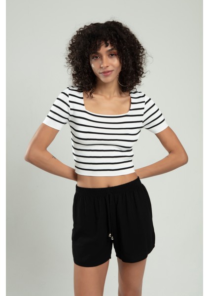 Kadın Beyaz Renkli Siyah Çizğili Kare Yaka Kısa Kollu Spor Triko Crop Top Badi SFYZ1005 fiyatları