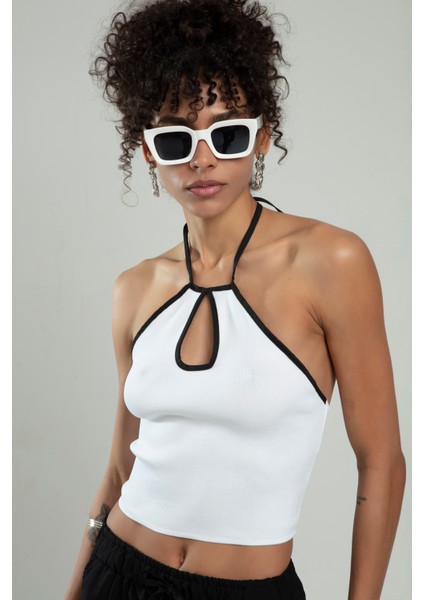 Beyaz Renkli Kadın Boyundan Askılı Spor Triko Crop Top Badi SFYZ1007 fiyatları