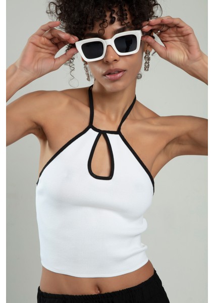 Beyaz Renkli Kadın Boyundan Askılı Spor Triko Crop Top Badi SFYZ1007 modelleri