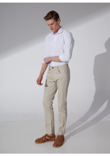 Klasik Yaka Armürlü Beyaz Erkek Gömlek GM2024700398 fiyatları