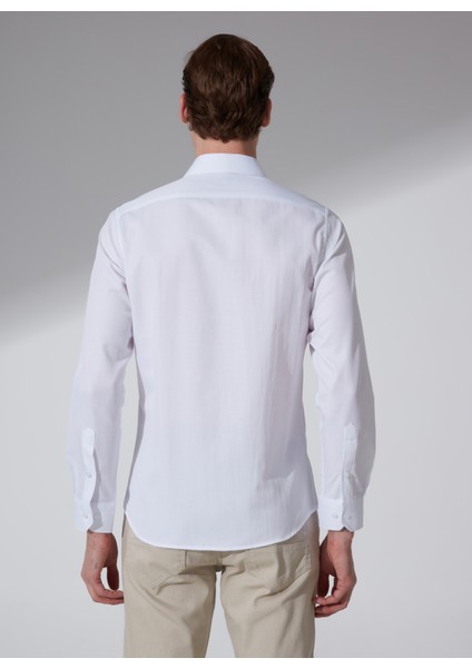 Klasik Yaka Armürlü Beyaz Erkek Gömlek GM2024700398 indirimleri