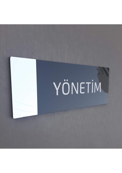 Aynalı Klasik Seri Yönetim Kapı Isimliği