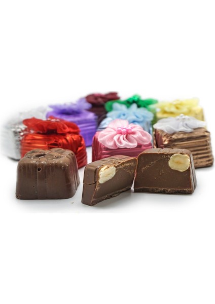 Dökme Çiçek Dekorlu Taş Çikolata Mix (1 Kg)