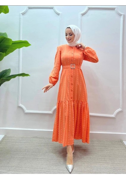 Beyaz Çizgili Yarım Düğmeli Tesettür Elbise