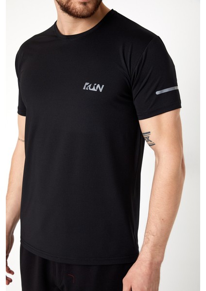 Run Nefes Alan Spor Kısa Kollu Reflektör Baskılı T-Shirt Siyah Erkek