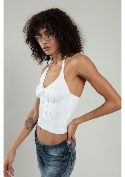 Kadın Beyaz Renkli Boyundan Bağlamalı Fitilli Spor Triko Büstiyer Atlet Crop Top SFYZ1009