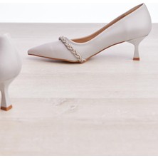 Derinet Taş Aksesuarlı Kısa Topuk Kadın Stiletto