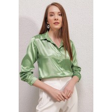 Hazelin Kadın Fıstık Yeşili Hafif Dökümlü Saten Yüzeyli Gömlek HZL22W-BD139641