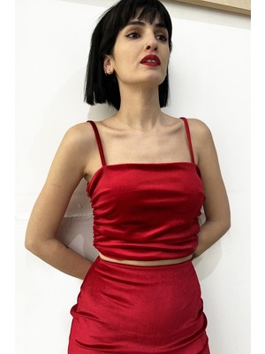 Due Stelle Kırmızı Kadife Büzgülü Askılı Crop Bluz
