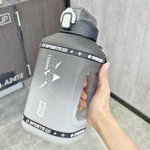 2.3l Büyük Kapasitet Sporu ve Sıçrama Kapı ile Uygun Su Şişesi (Yurt Dışından)