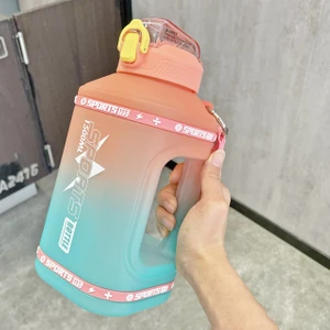 2.3l Büyük Kapasitet Sporu ve Sıçrama Kapı ile Uygun Su Şişesi (Yurt Dışından)