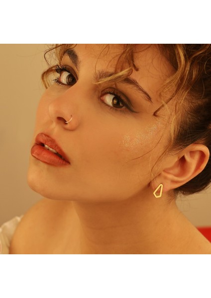 Geniş Üçgen Biçimli Küpe 925 Ayar Kadın Gümüş Küpe fiyatları