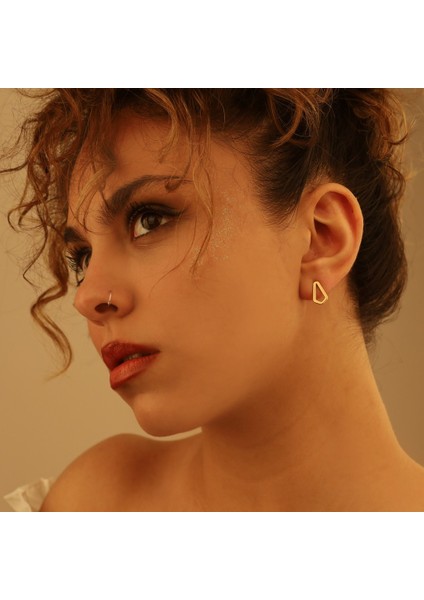 Geniş Üçgen Biçimli Küpe 925 Ayar Kadın Gümüş Küpe modelleri