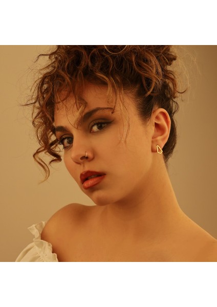 Geniş Üçgen Biçimli Küpe 925 Ayar Kadın Gümüş Küpe fırsatları