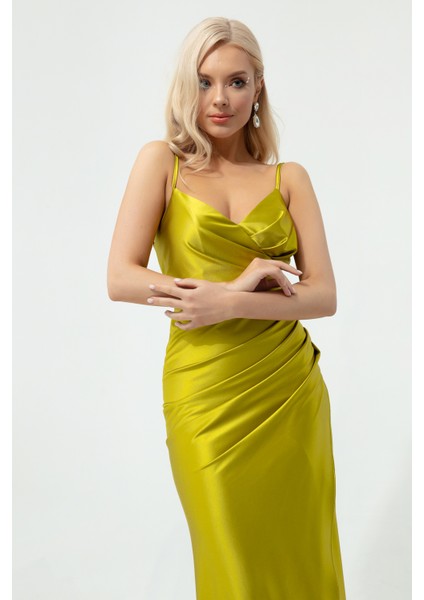 Kadın Fıstık Yeşili Sırt Dekolteli Yırtmaçlı Uzun Abiye Elbise fırsatları