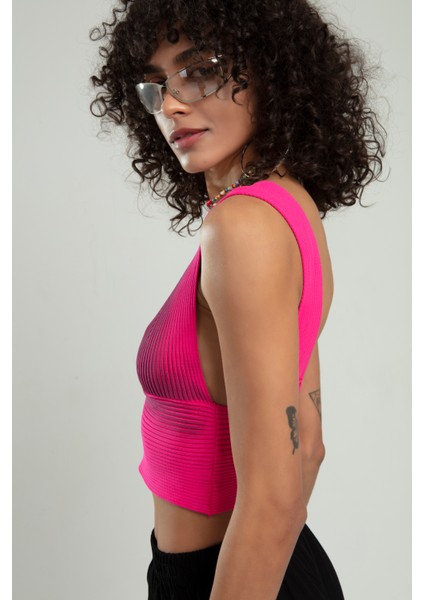 Fuşya Pembe Renkli Kadın Özel Sprey Boyamalı V Yakalı Spor Triko Atlet Büstiyer Crop Top Bluz SFYZ1013