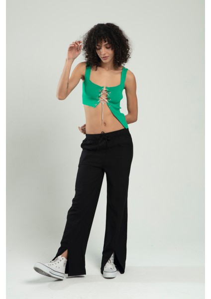 Yeşil Renkli Kadın Spor Omuzdan Zincirli, Kuş Gözü Zincir Bağlamalı Triko Atlet Büstiyer Crop Top