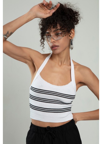 Siyah-beyaz Renkli Kadın Spor Kendinden Askılı Çizğili Fitil Örgülü Triko Badi Büstiyer Crop Top SFYZ1015