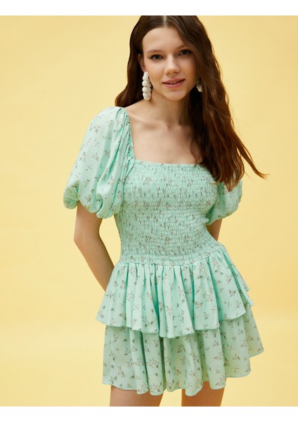 Aslıhan Malbora x Koton - Gipeli Çiçekli Katlı Mini Elbise