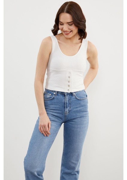 Askılı Düğme Detaylı Ribana Crop Tişört - Beyaz modelleri