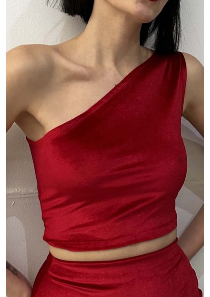 Kırmızı Ince Kadife Tek Omuz Crop Üst