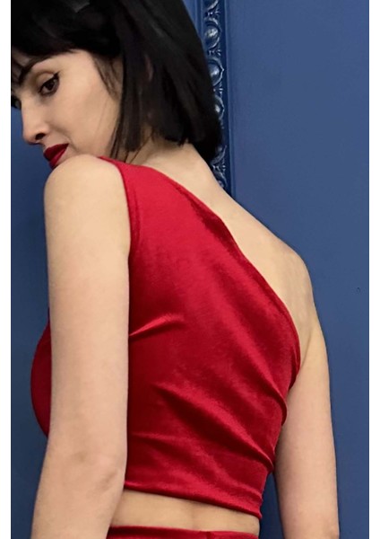 Kırmızı Ince Kadife Tek Omuz Crop Üst