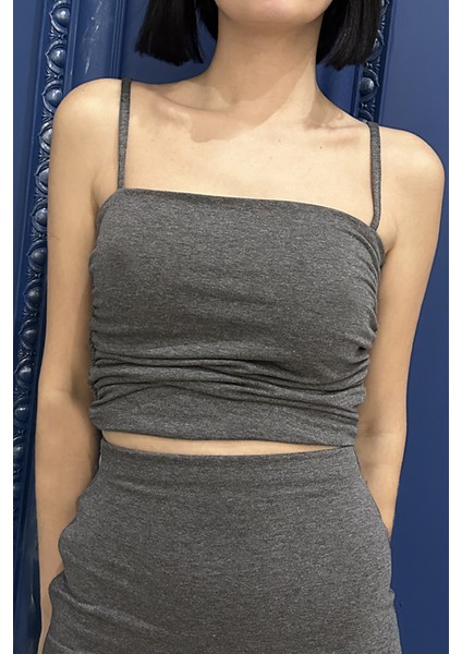 Gri Büzgülü Askılı Crop Bluz
