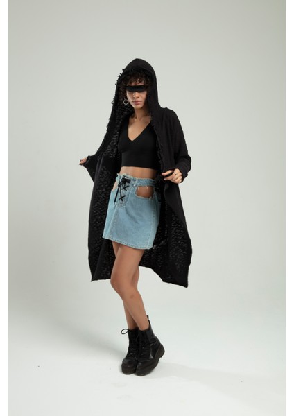 Siyah Renkli Spor Kendinden Püsküllü Üçgen Kesim Fashion Kapşonlu Özel Yıkamalı 4 Mevsimlik Hirka SFYZ3001 modelleri