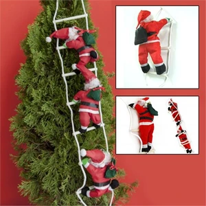 Merdivene Tırmanan Üçlü Noel Baba