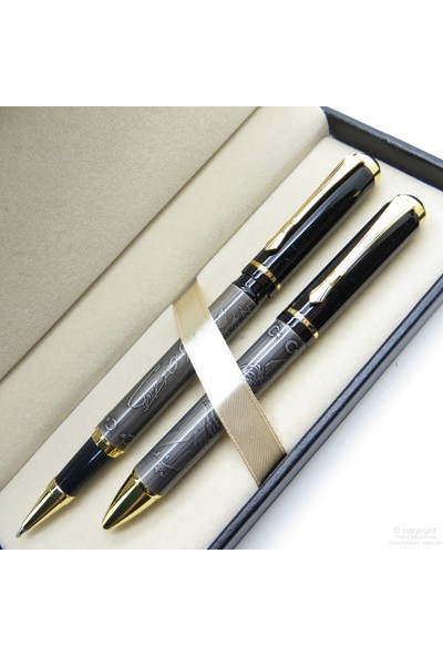 Atatürk Kabartmalı (Resim ve İmza) Kalem Seti -Kalemin bir tarafında imza, diğer tarafında resim var. Roller + Tükenmez Kalem Hediyelik Kalem
