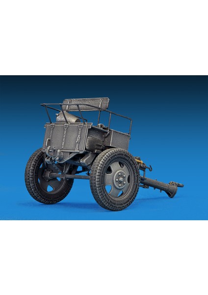 1/35 Ölçek Plastik Maket, Alman Top Çekicisi T-70(R), 7,62Cm Fk288 (R) Ve Mürettebatı