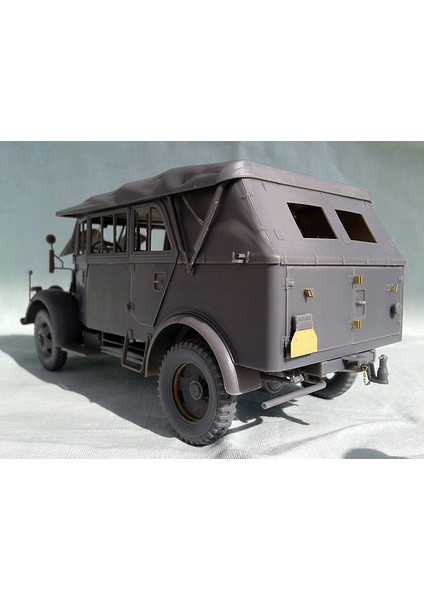 1/35 Ölçek Plastik Maket, Mercedes Benz L1500A Kfz 70 Alman Personel Aracı modelleri