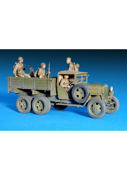 1/35 Ölçek Plastik Maket, Gaz-Aaa Kargo Kamyonu, 1941 Model modelleri