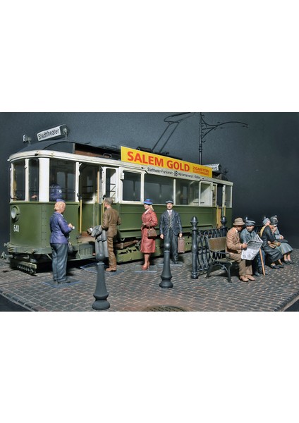 1/35 Ölçek Plastik Maket, Avrupa Tramvayı, Mürettebatı Ve Yolcuları