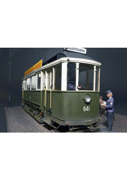 1/35 Ölçek Plastik Maket, Avrupa Tramvayı, Mürettebatı Ve Yolcuları