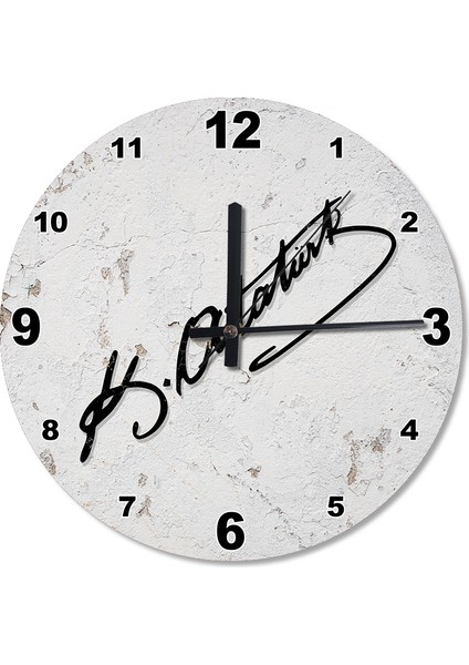 Boyası Eskimiş Zeminde Atatürk İmzası Şekilli Duvar Saati