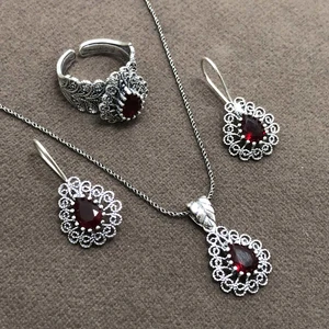 Midyat Nurtaş Gümüş Yakut Taşlı Oksitli Telkari Kadın Gümüş Üçlü Set