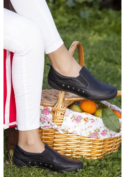 TRC50-0502 Hakiki Deri Siyah Kadın Spor Ayakkabı modelleri