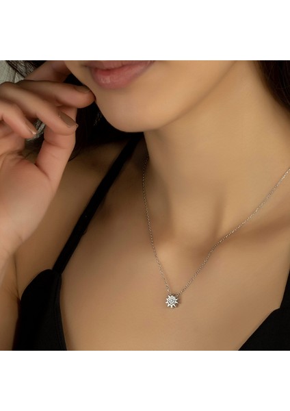 Swarovskı Taşlı Gümüş Güneş Kolye